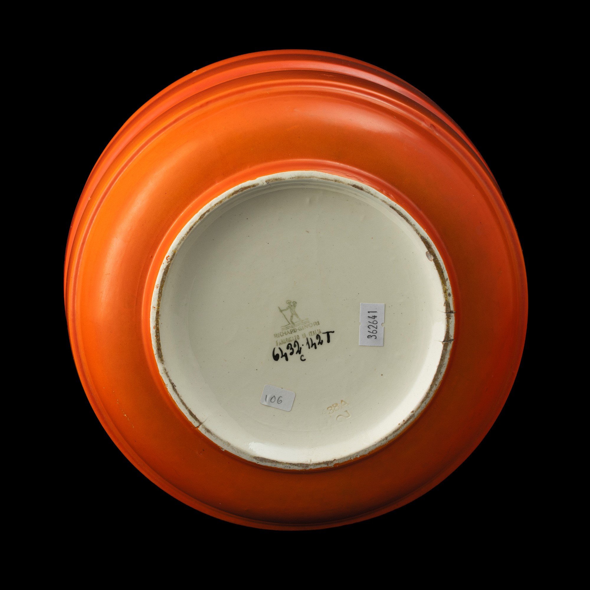 Giovanni Gariboldi - Vaso San Cristoforo, Milano, terraglia a colaggio con decorazione a smalto a...