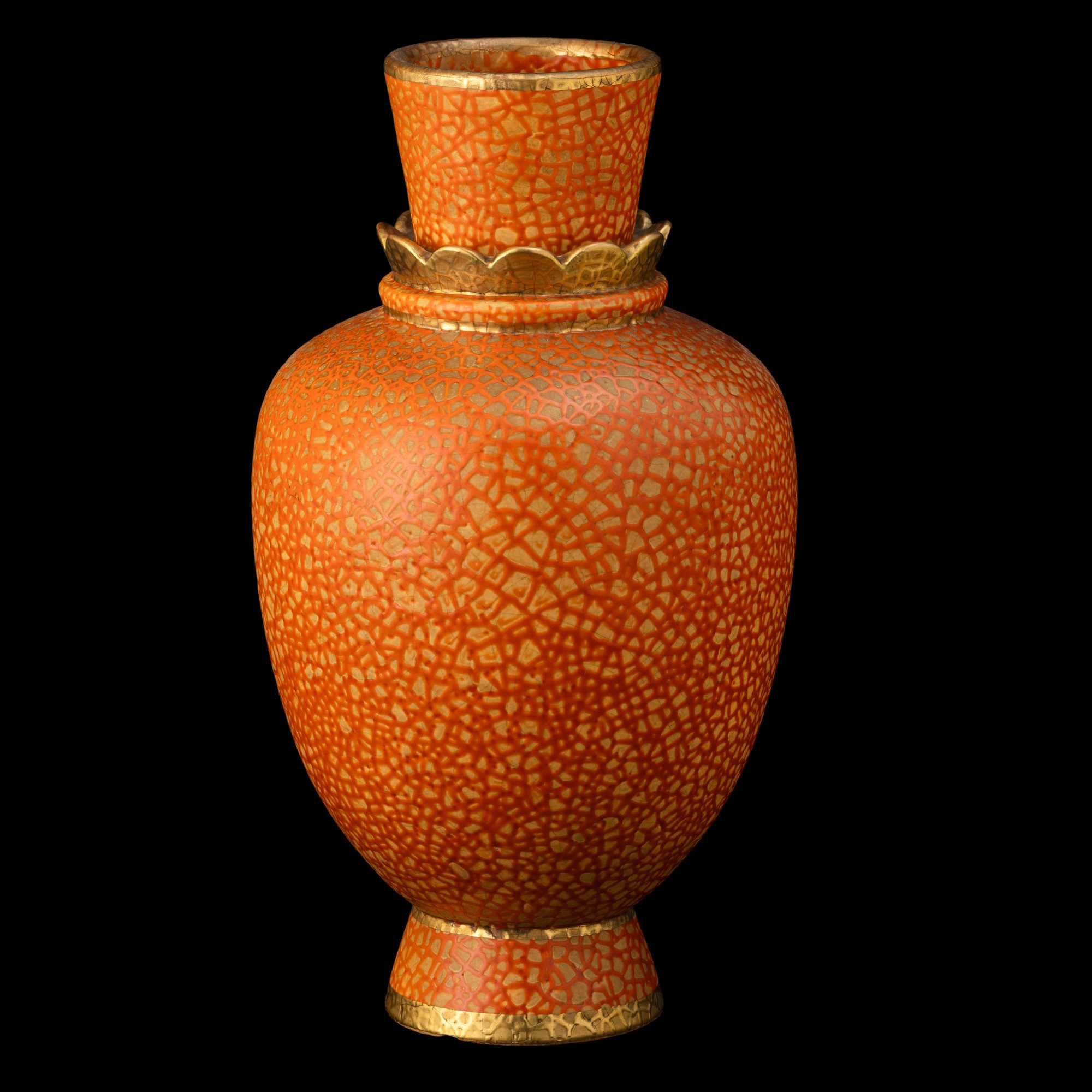Sesto Fiorentino (?), Vaso in ceramica su piede troncoconico, decorazione a craquelure e dorature