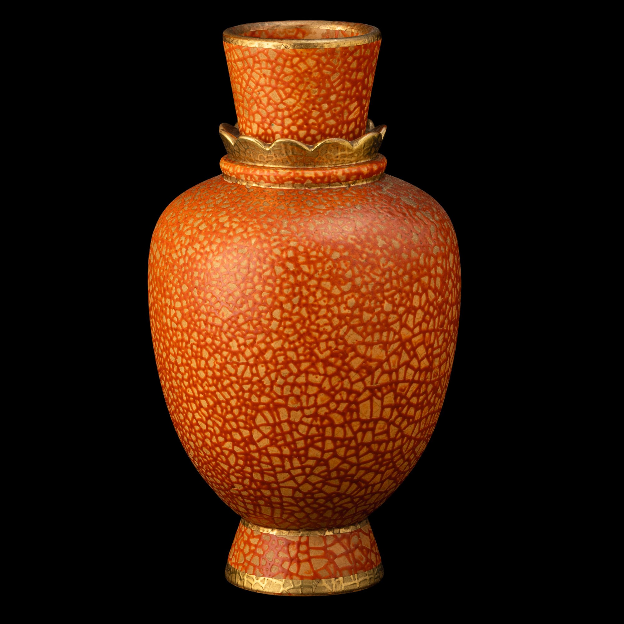 Sesto Fiorentino (?), Vaso in ceramica su piede troncoconico, decorazione a craquelure e dorature