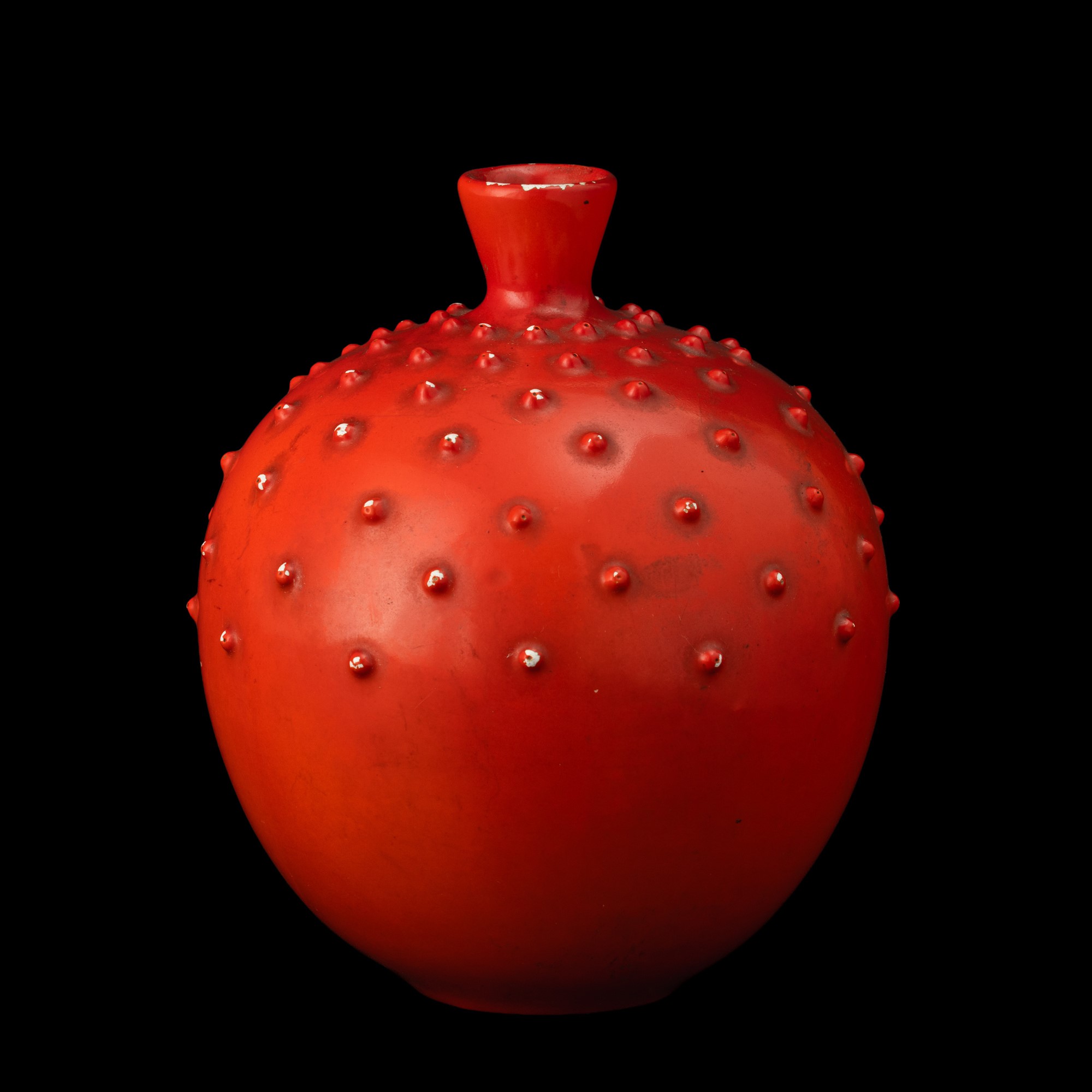 Giovanni Gariboldi - Vaso “San Cristoforo” in terraglia con applicazioni a smalto rosso