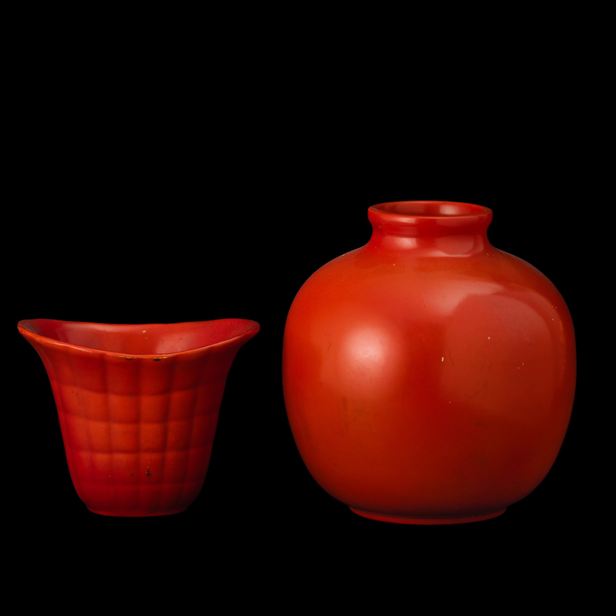 Giovanni Gariboldi - San Cristoforo, Milano, vasi in terraglia a smalto arancione, 1935 circa