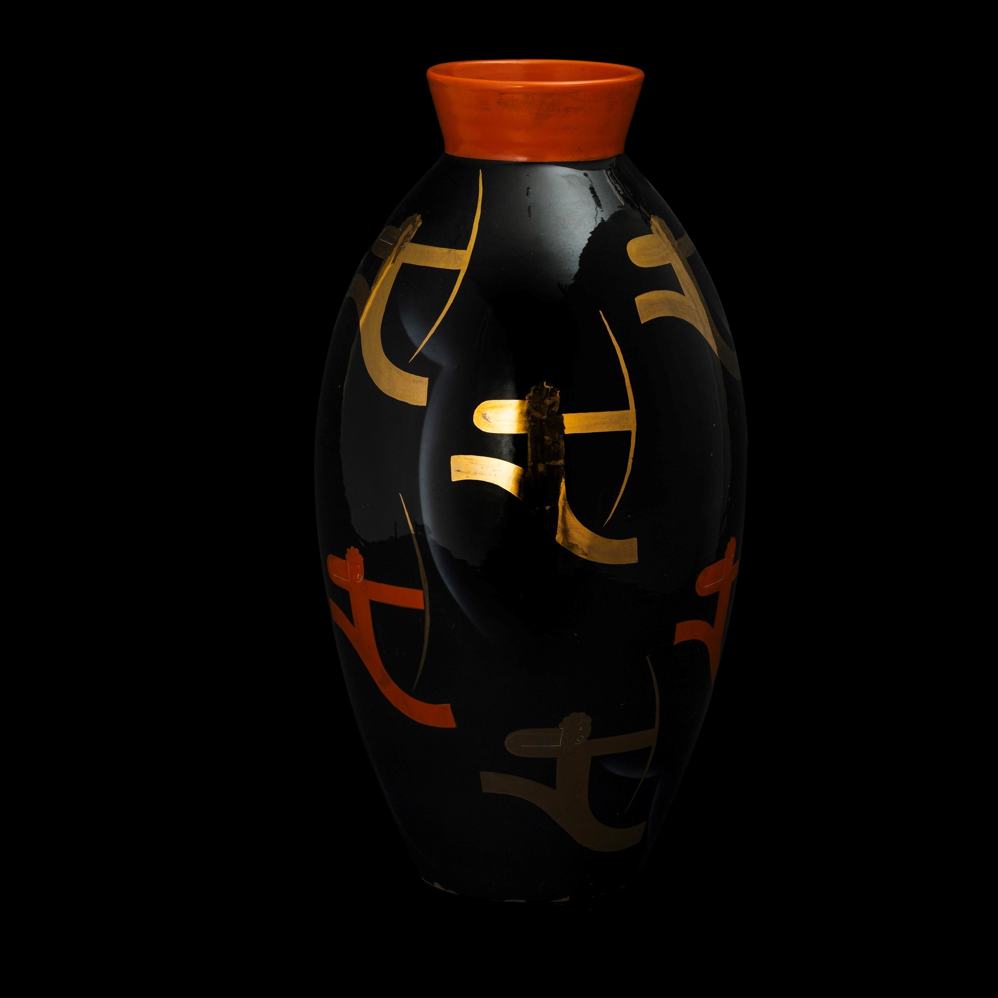 Dante Baldelli - Vaso in terraglia a colaggio con arcieri stilizzati (Umbertide, 1938 ca.)