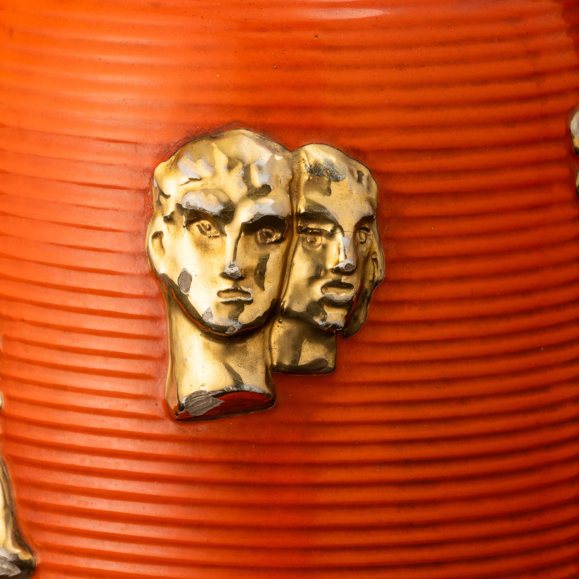 F.A.C.I., Civita Castellana, Vaso a balaustro in ceramica con applicazioni dorate
