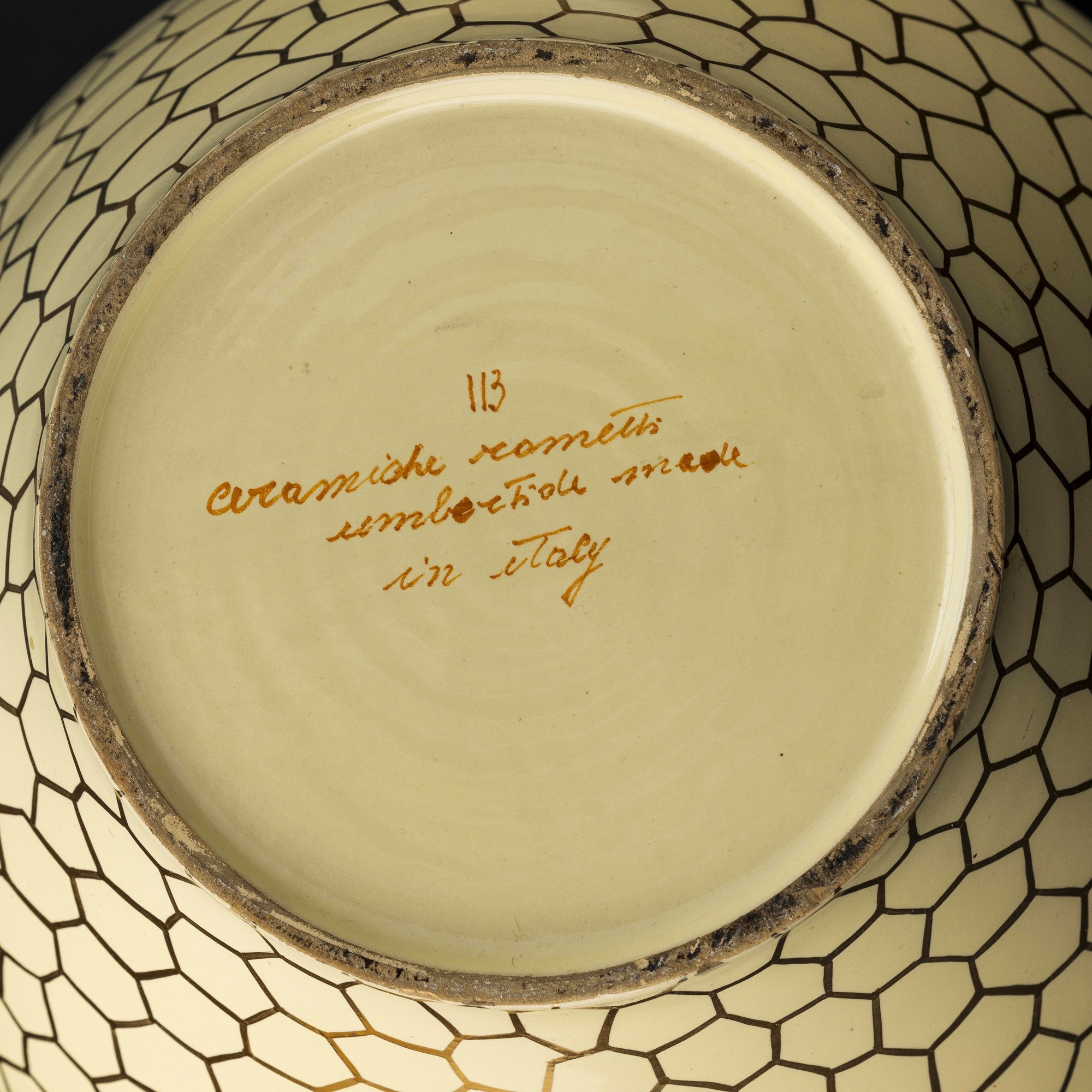 Rometti, Vaso ad anfora in ceramica con smalto policromo e dorature