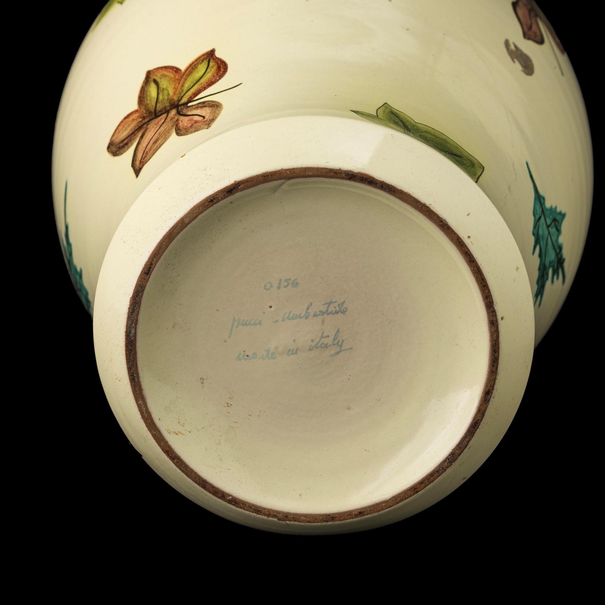 Pucci, Vaso a balaustro in ceramica con decoro policromo e dorature (circa 1947)