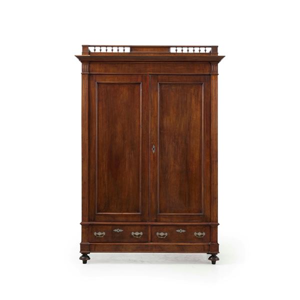 Armadio in legno. Inizi XX secolo