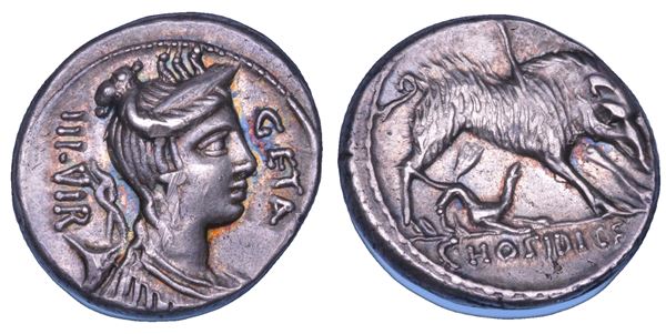 HOSIDIA. C. Hosidius C.f. Geta, 64 a.C. Denario.
