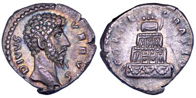 Lucio Vero, Denario, 169 d.C. - Rappresentazione della pira funeraria con quadriga