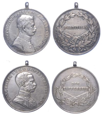 Impero Austro-Ungarico, lotto di due medaglie al valore (Carlo I e Francesco Giuseppe I), argento...