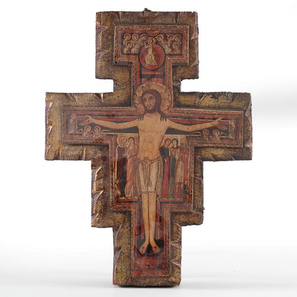 Crocifisso in legno decorato ad arte povera