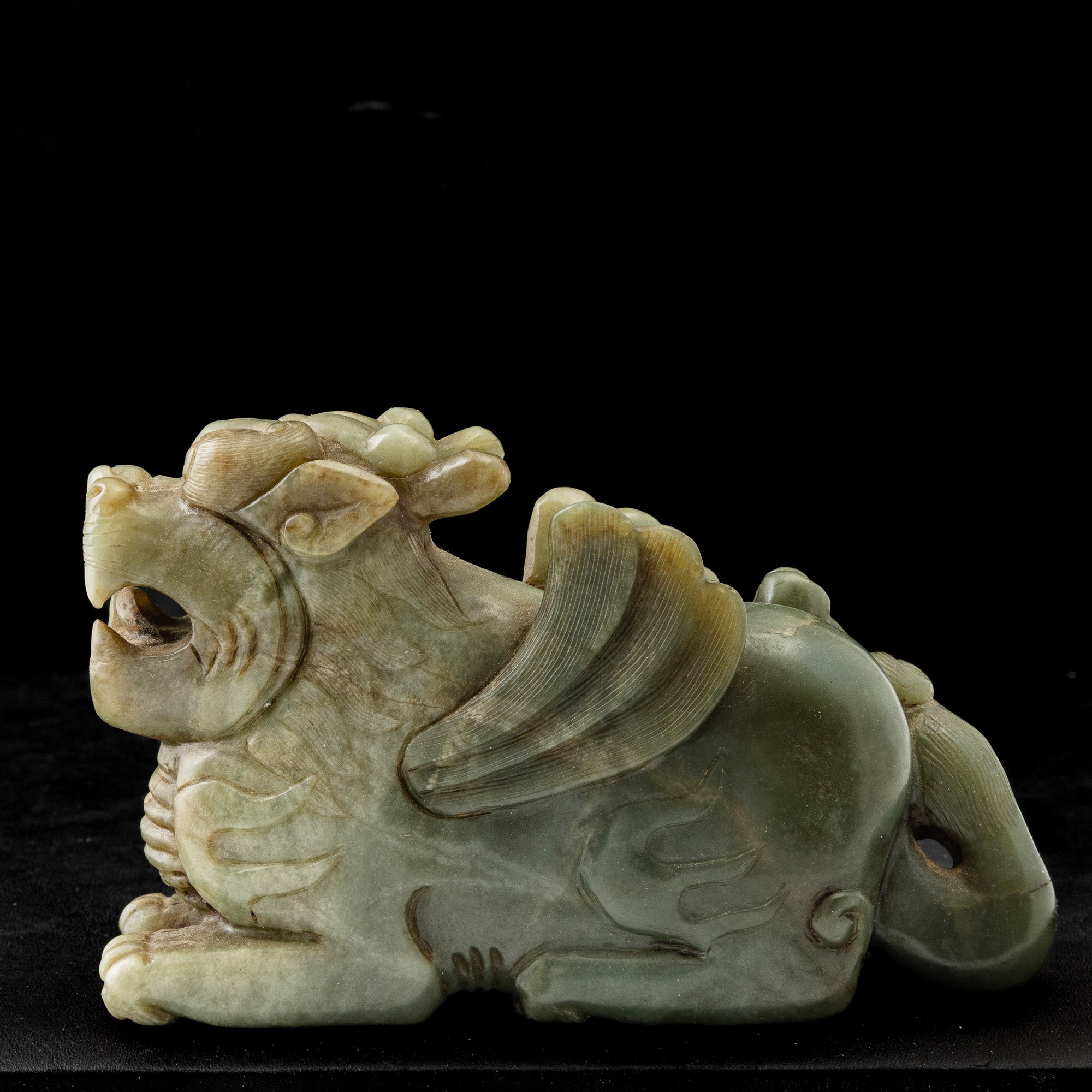 Cina, Dragone scolpito in giada verde (Dinastia Qing, XIX secolo)