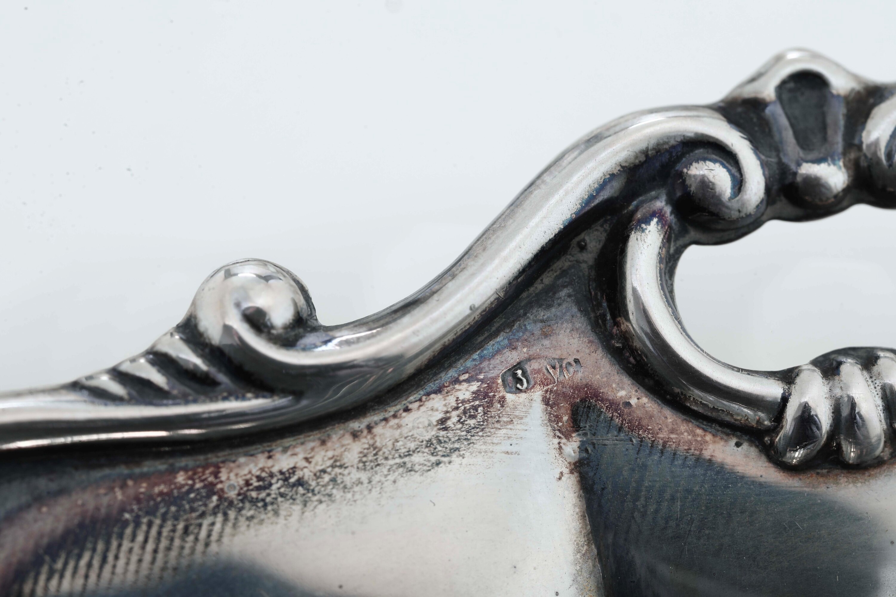 Argento fuso e sagomato, lotto di oggetti decorativi e di arredo, manifatture italiane del XX sec...