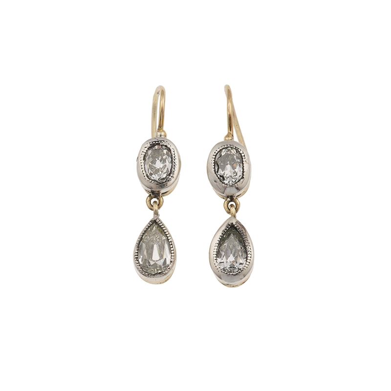 Pair of diamond, gold and silver earrings  - Auction Fine Jewellery - Cambi Casa d'Aste