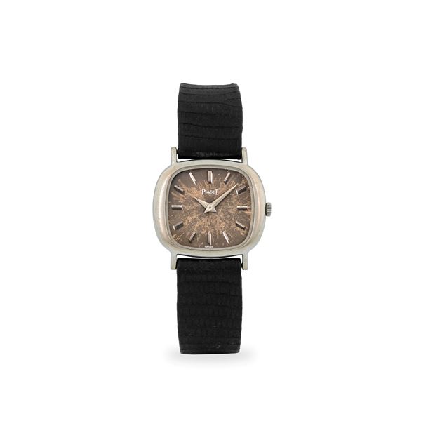 Classique ref. 9451 in oro bianco 18k, quadrante nero virato al marrone con indici applicati, circa 1970