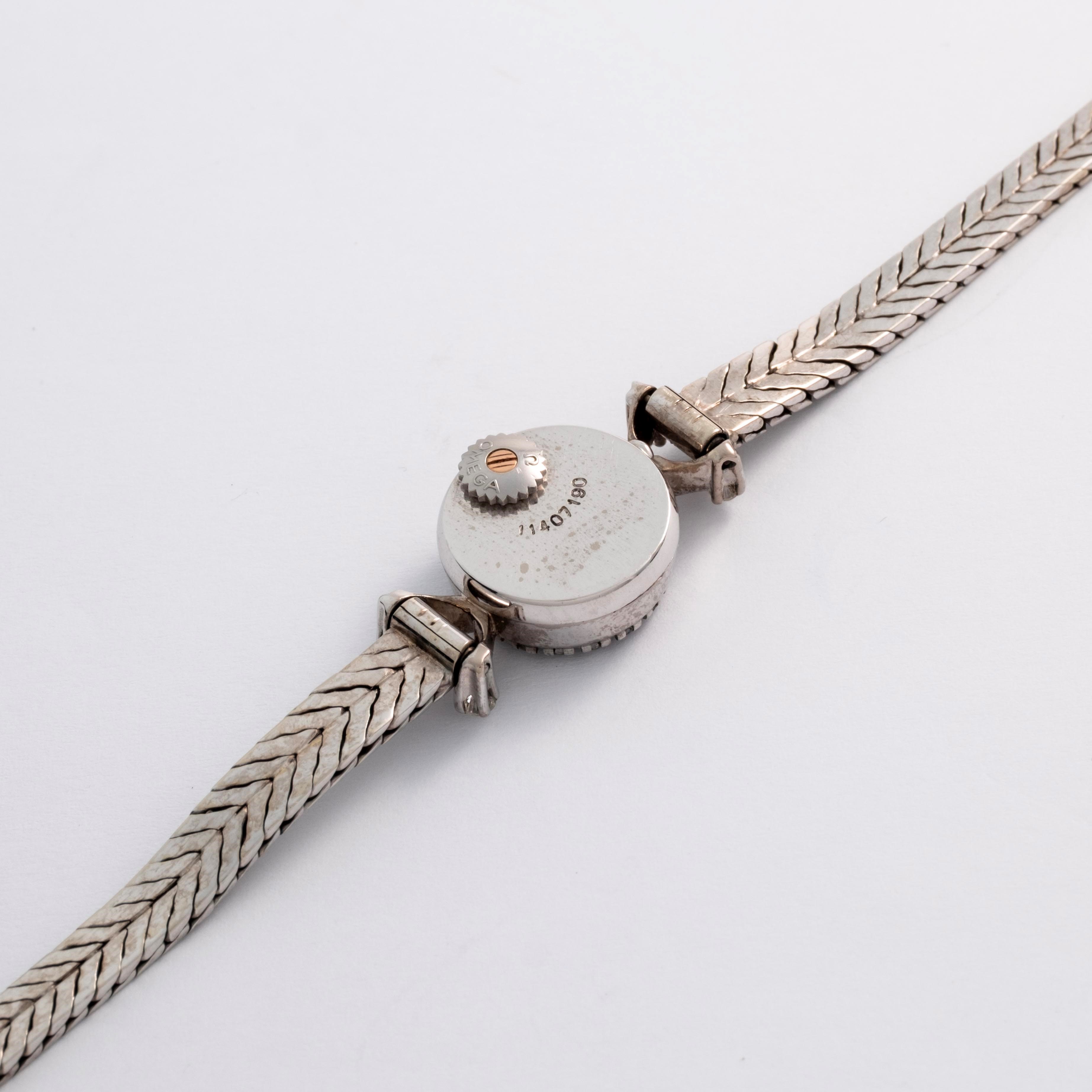 Omega - Cocktail Watch in oro bianco 18k con diamanti, quadrante argentè (circa 1947)