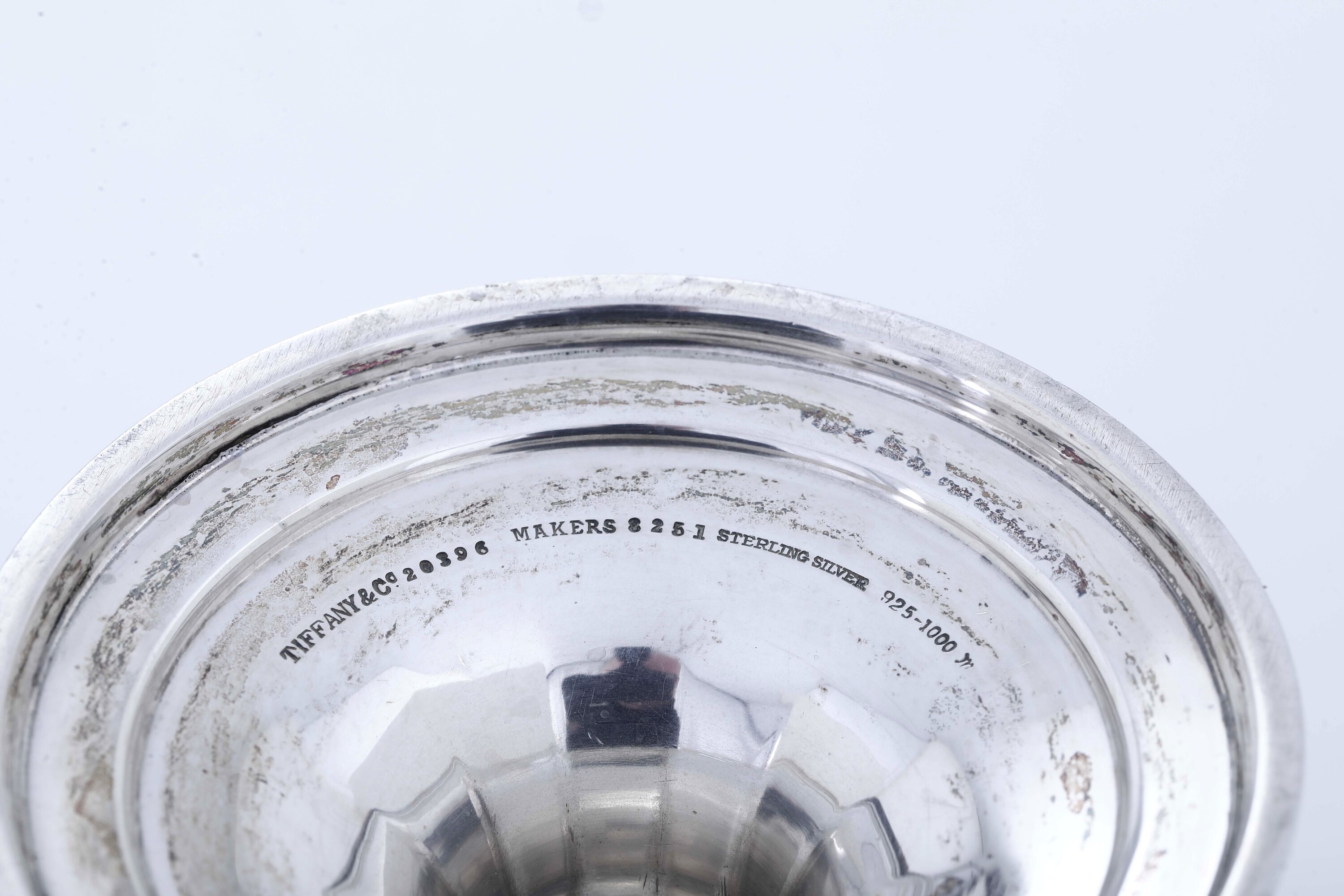 Tiffany, Vaso in argento 925 inciso (USA, 1924)