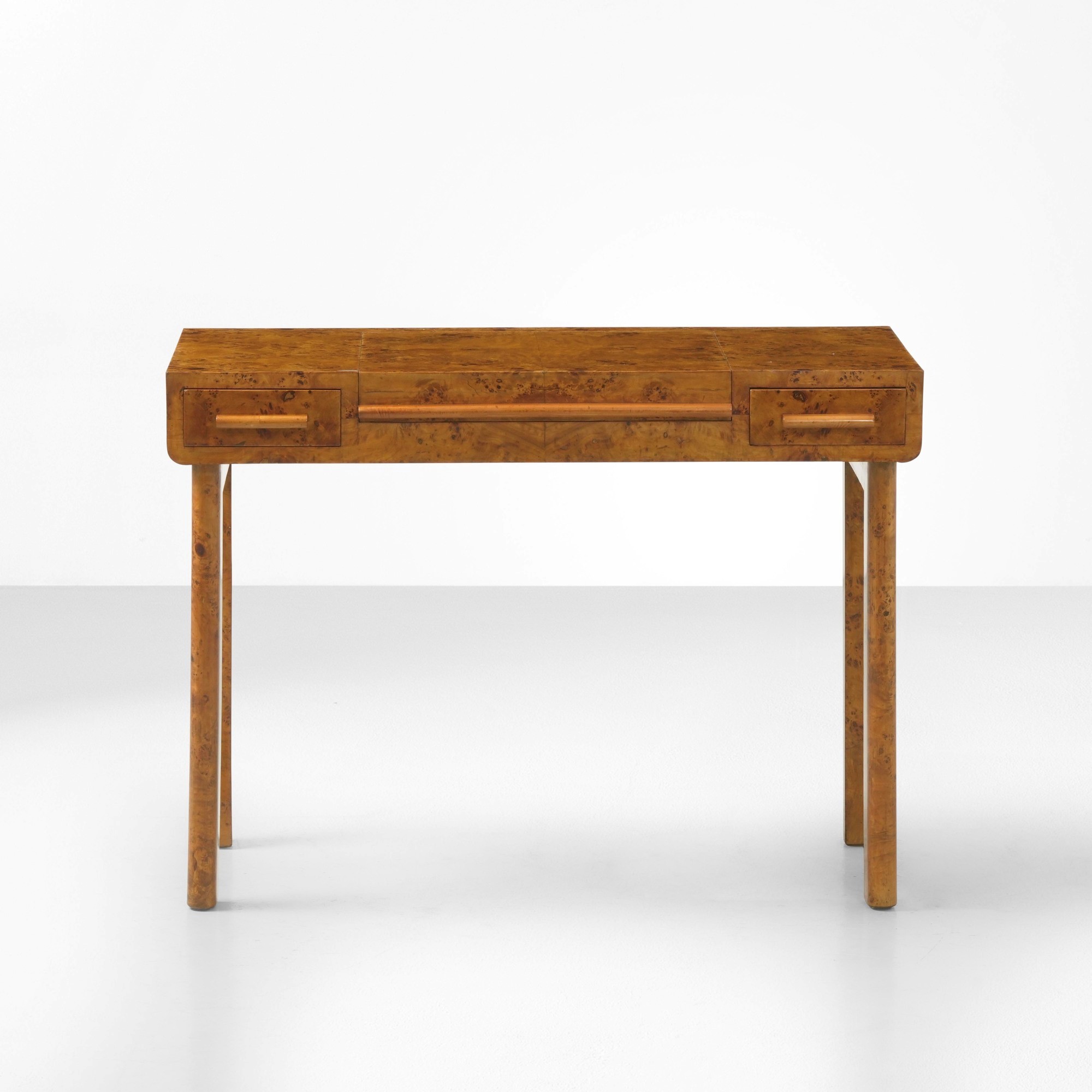 Coiffeuse, struttura in legno e impiallacciatura di radica, produzione italiana, ca. 1940