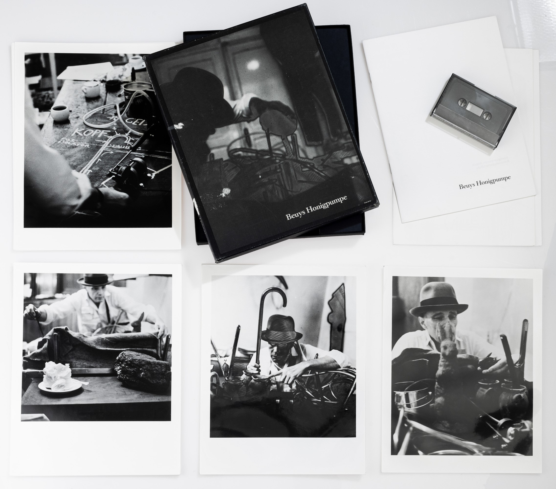 Joseph Beuys - Honigpumpe