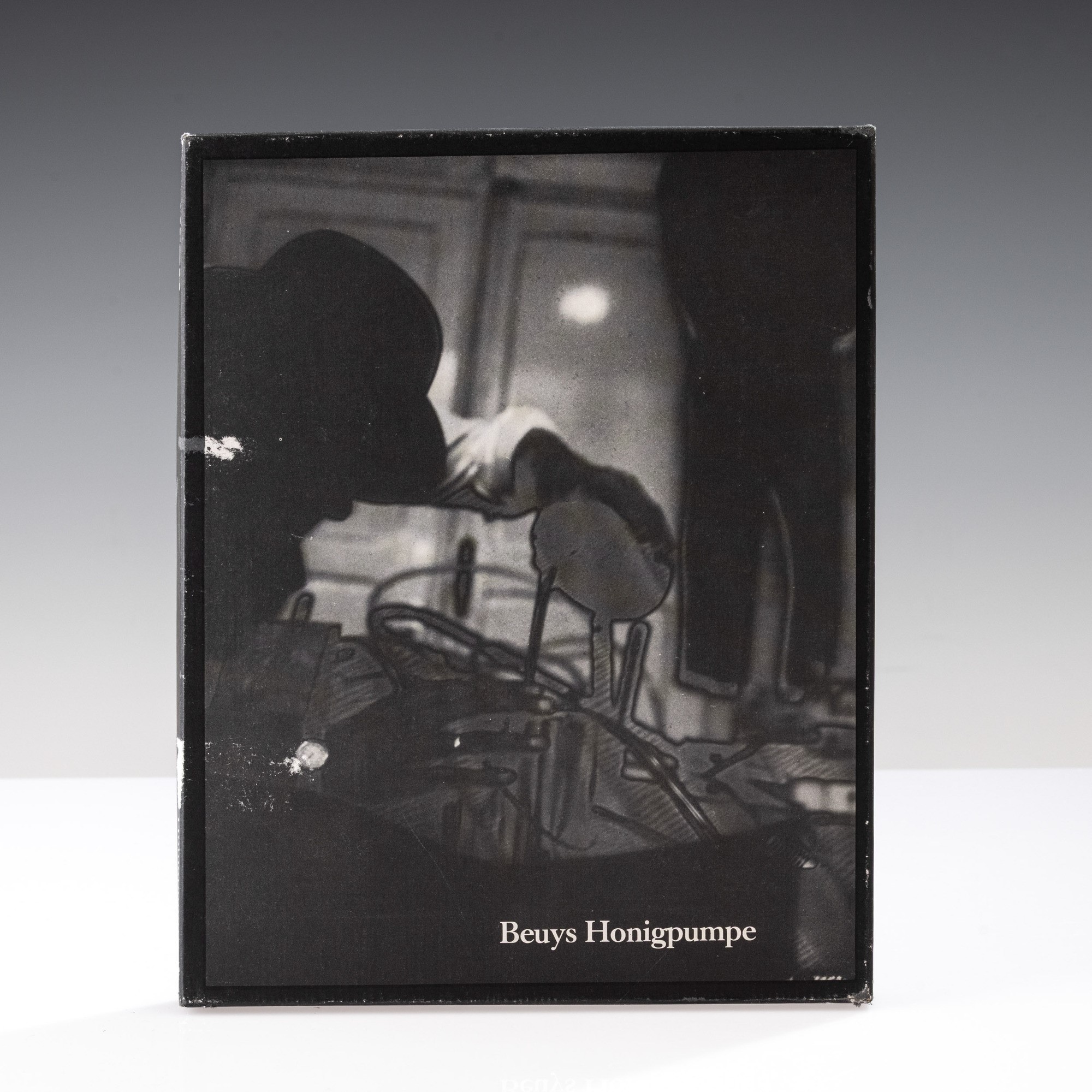 Joseph Beuys - Honigpumpe