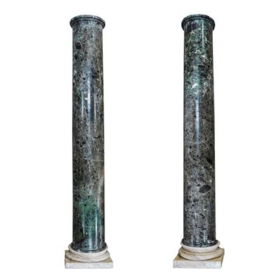 Coppia di grandi colonne, marmo verde antico