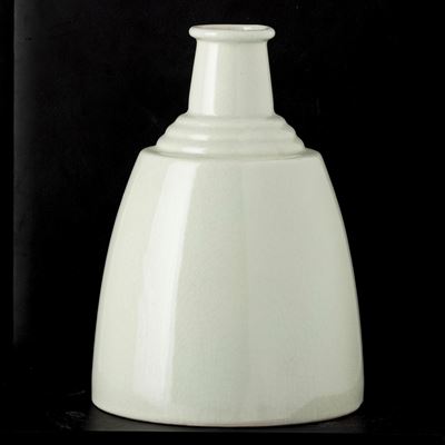 Cina, Vaso in porcellana a fondo celadon