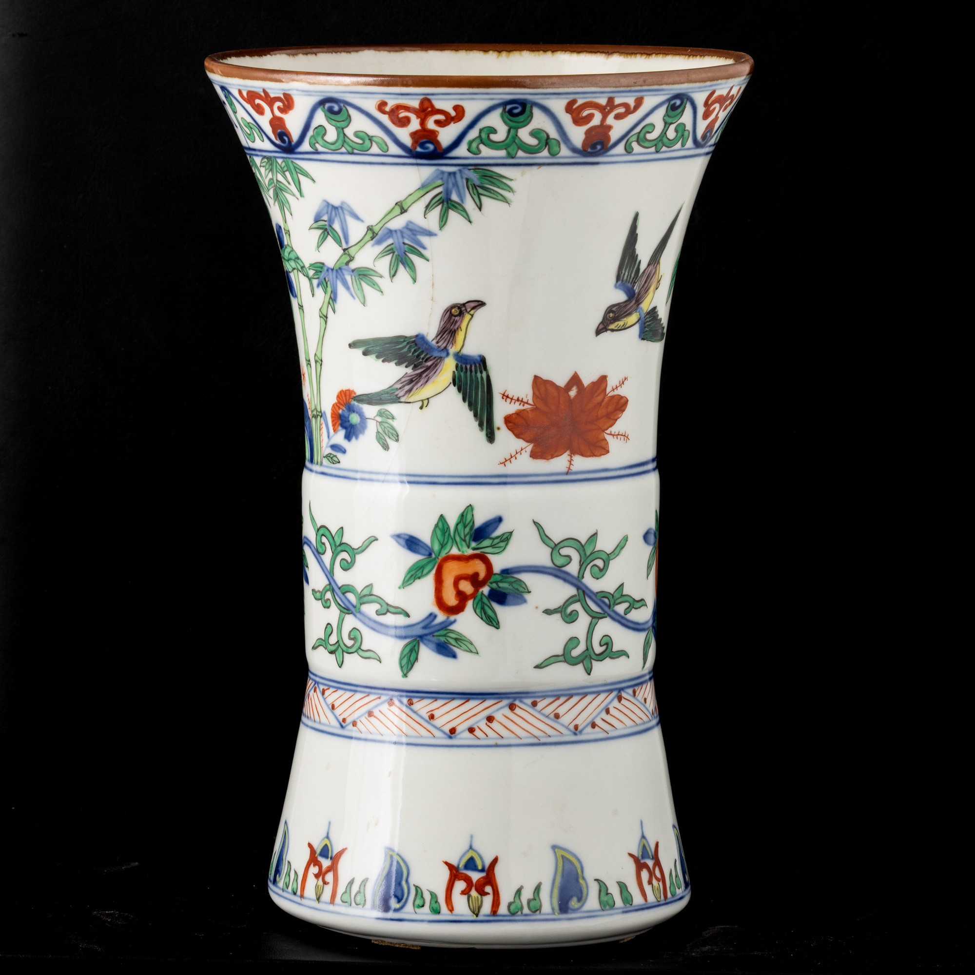 Vaso in porcellana in stile Doucai, Cina, XX secolo
