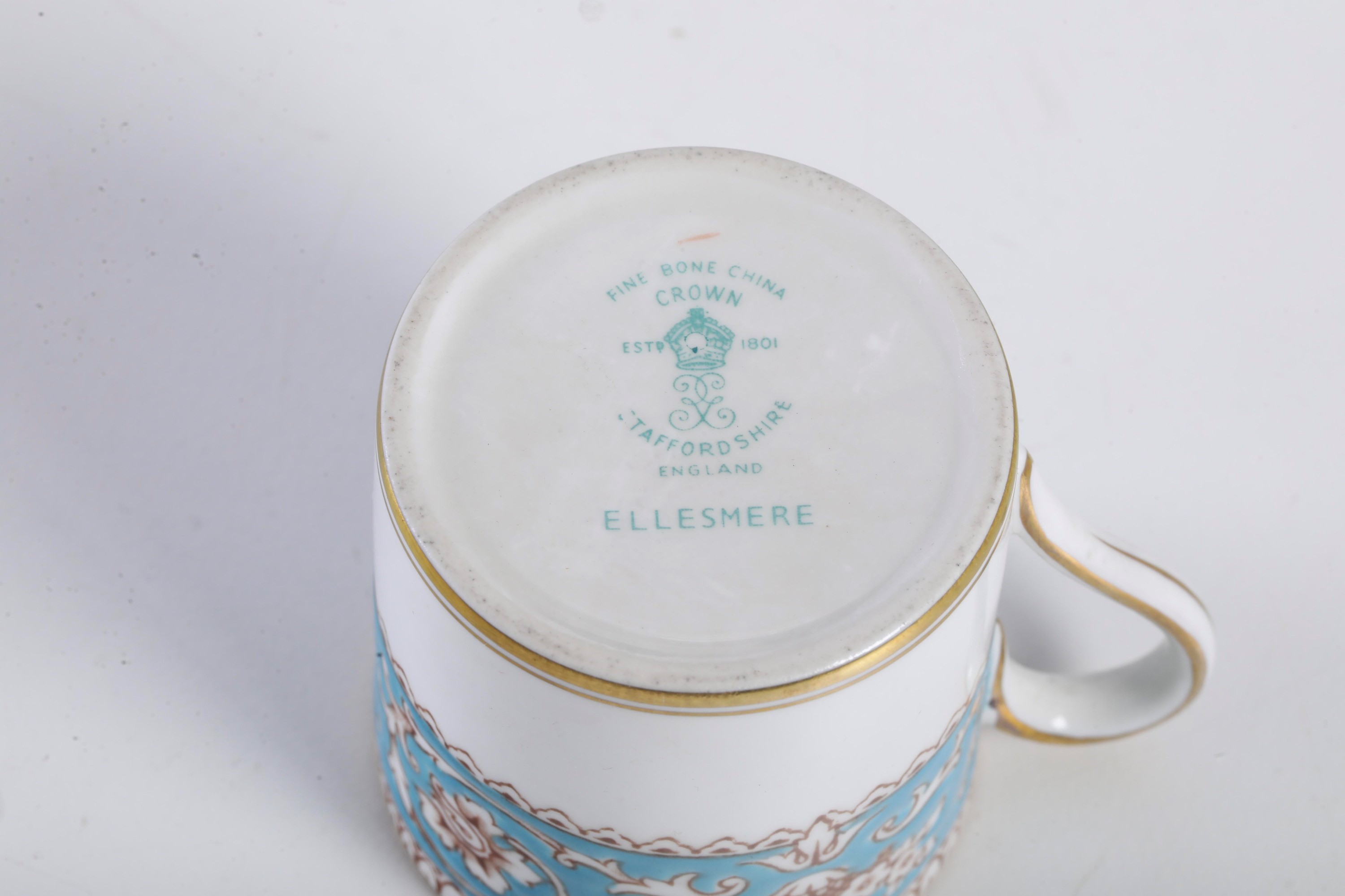 Manifattura Crown, Sei tazze con piattino “Ellesmere”, porcellana, XX secolo