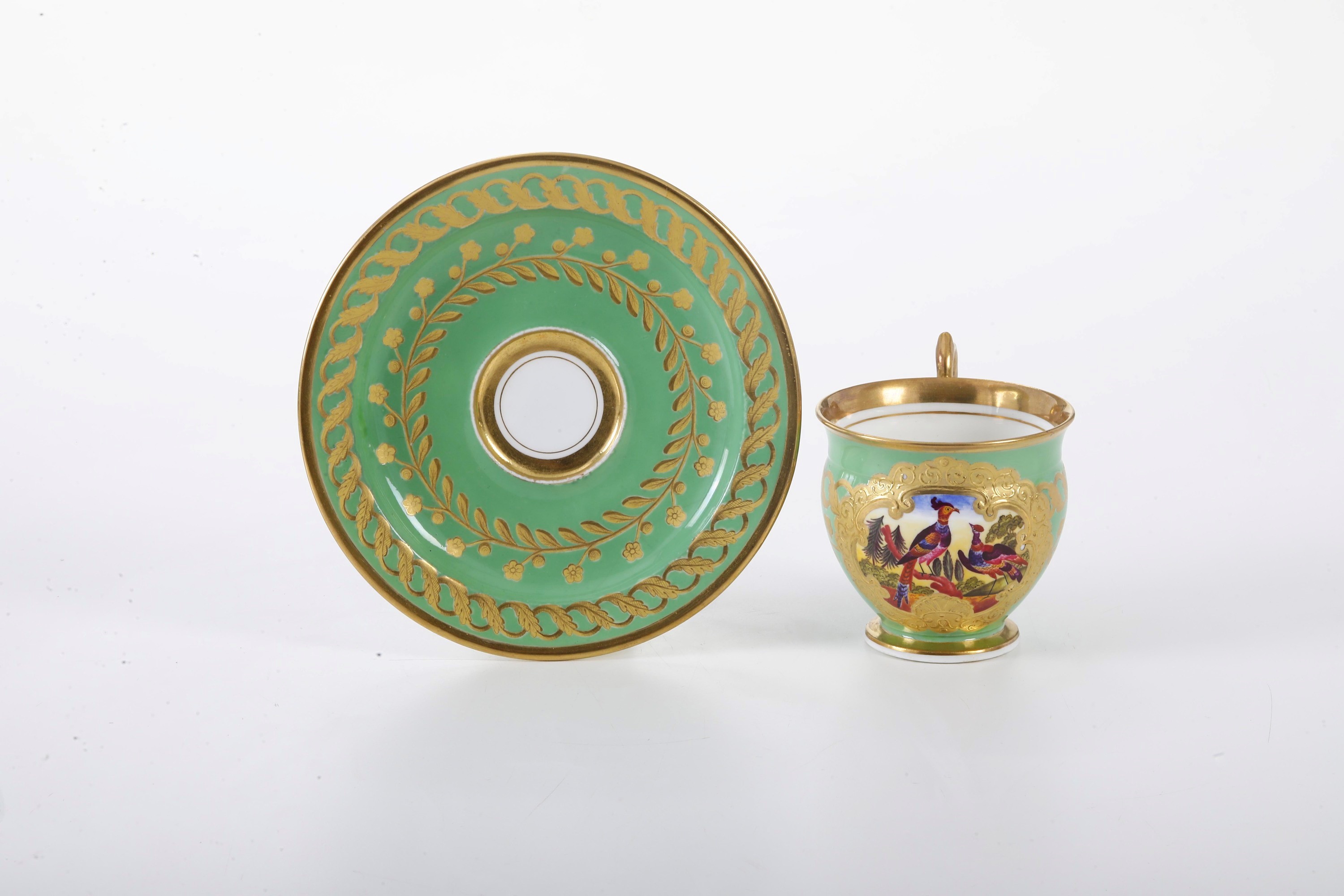 Porcellana, tazza e piattino (XX secolo)