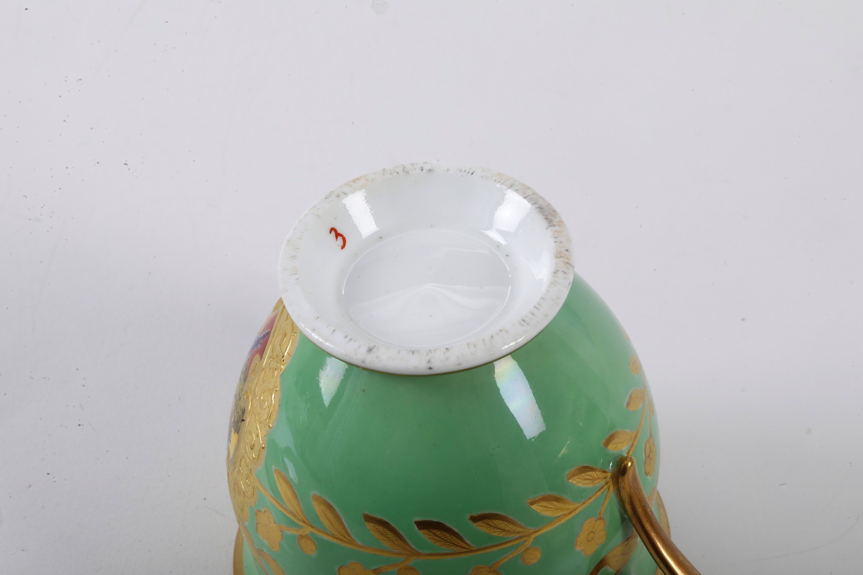 Porcellana, tazza e piattino (XX secolo)