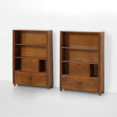 Mobili contenitori in legno con struttura a cassetti, maniglie in ottone, circa metà XX secolo (p...