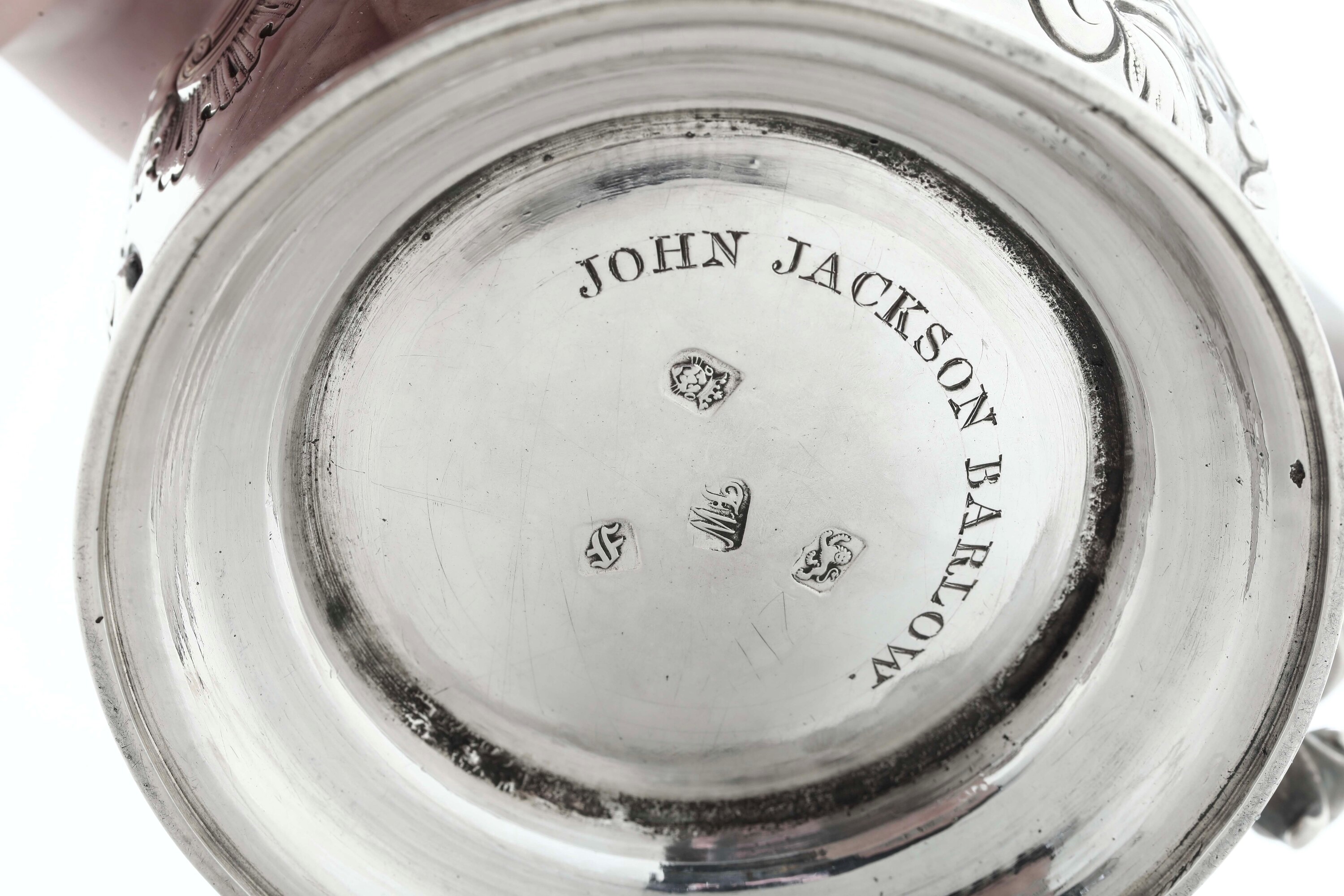 Fuller White, Mug con decorazioni floreali e aquila bicipite (Londra, 1761)