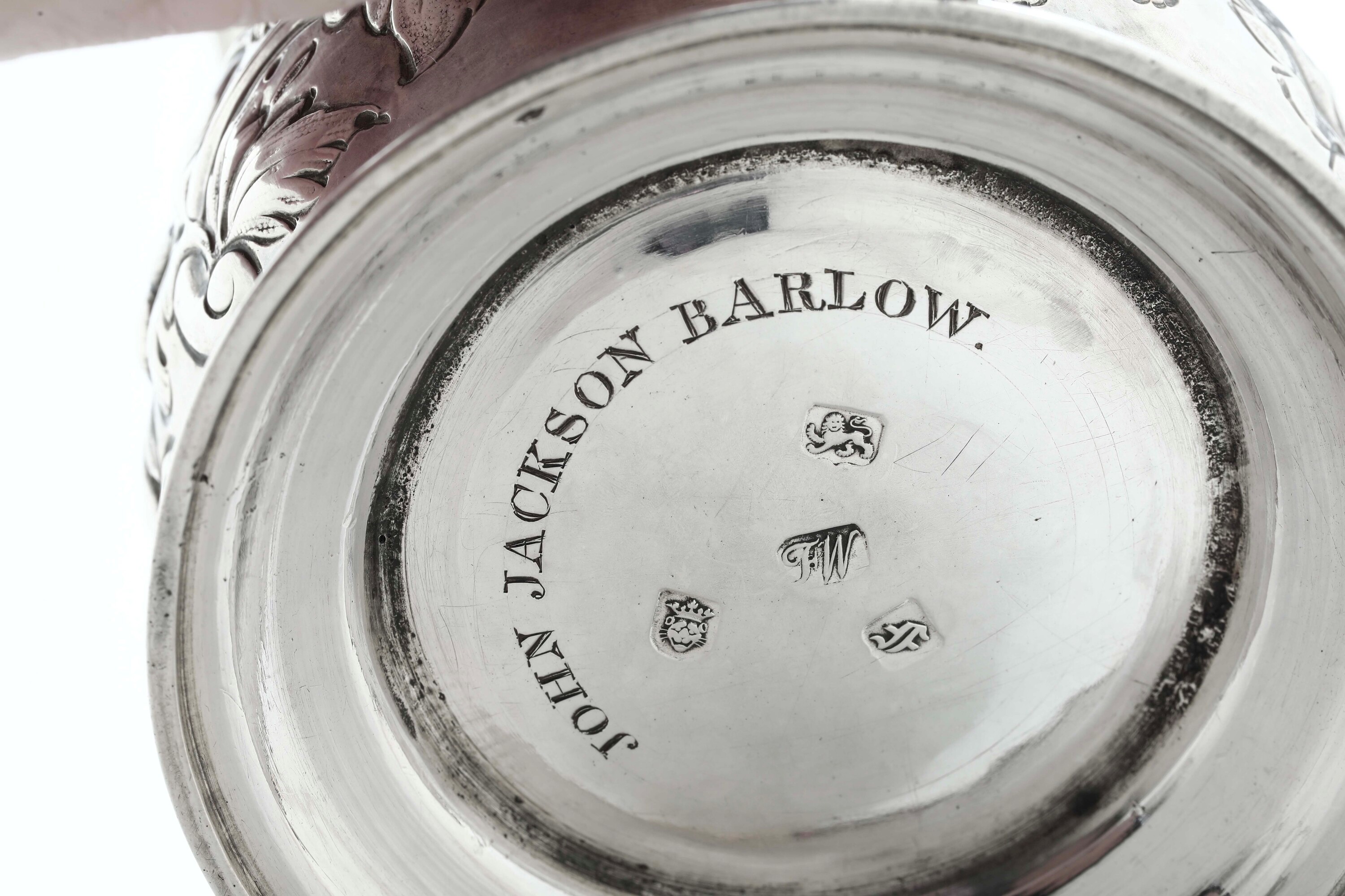 Fuller White, Mug con decorazioni floreali e aquila bicipite (Londra, 1761)