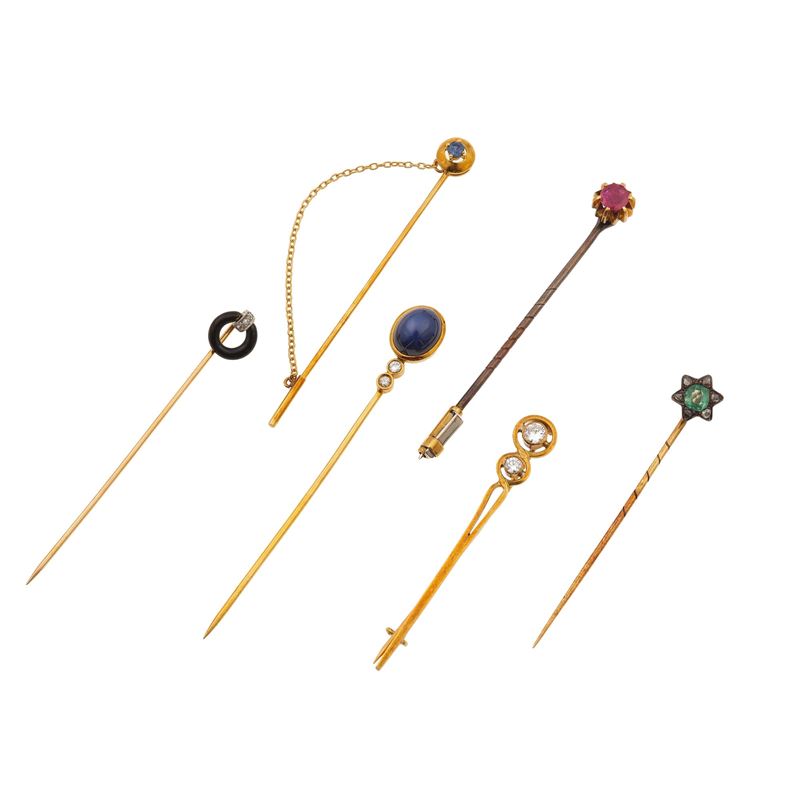 Six gem-set, gold, low-karat gold and silver pins  - Auction Fine Jewellery - Cambi Casa d'Aste
