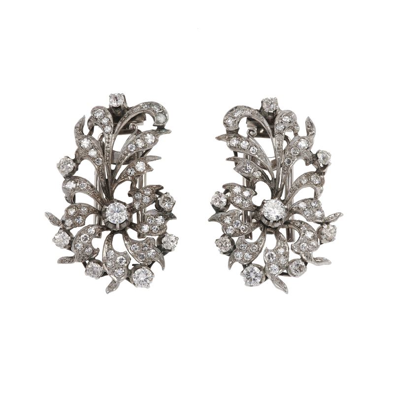 Pair of diamond and platinum earrings, convertible into two clips  - Auction Fine Jewellery - Cambi Casa d'Aste