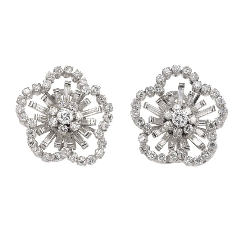 Pair of diamond and gold earrings  - Auction Fine Jewellery - Cambi Casa d'Aste