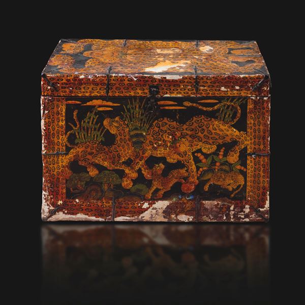 Baule in legno raffigurante leopardi, Tibet, XIX secolo