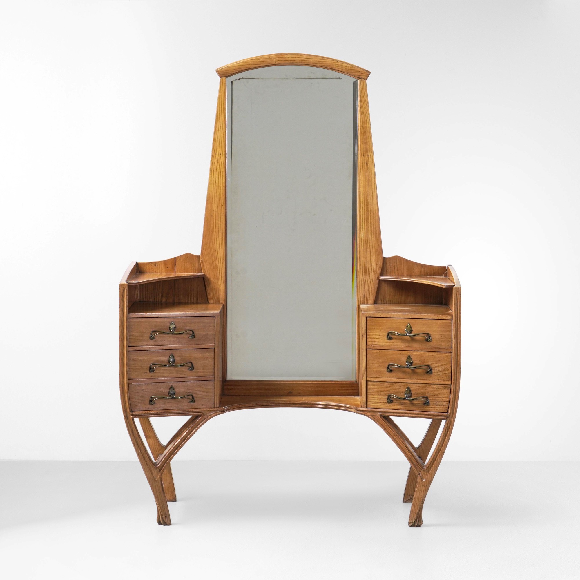 Produzione belga, Coiffeuse in legno con cristallo specchiato