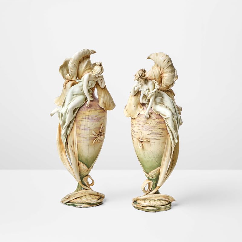 Eduard Stellmacher - Amphora : Due vasi in porcellana policroma.  - Asta Fine Design - Cambi Casa d'Aste