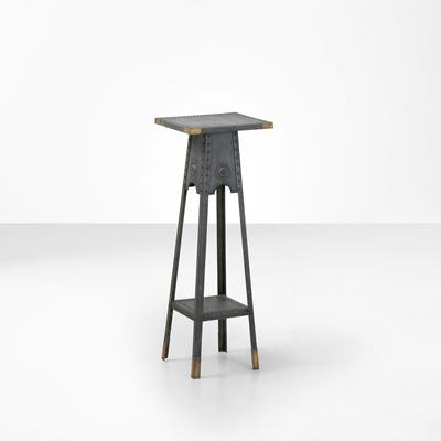 Portavaso, struttura in metallo lavorato e dettagli in ottone, produzione ca. 1920