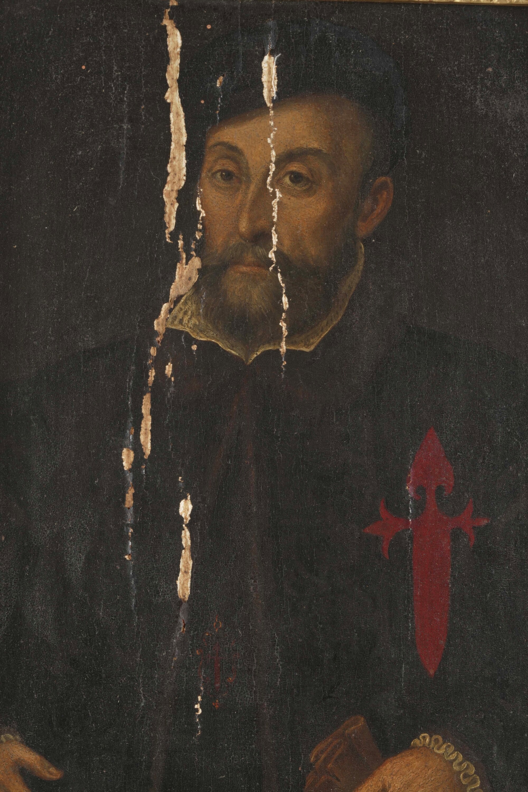 Scuola del XVI-XVII secolo, Ritratto di cavaliere dell’ordine di San Giacomo, olio su tavoletta