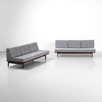 Due divani modello 882