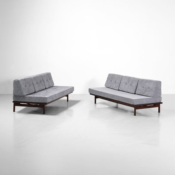 Due divani mod. 882