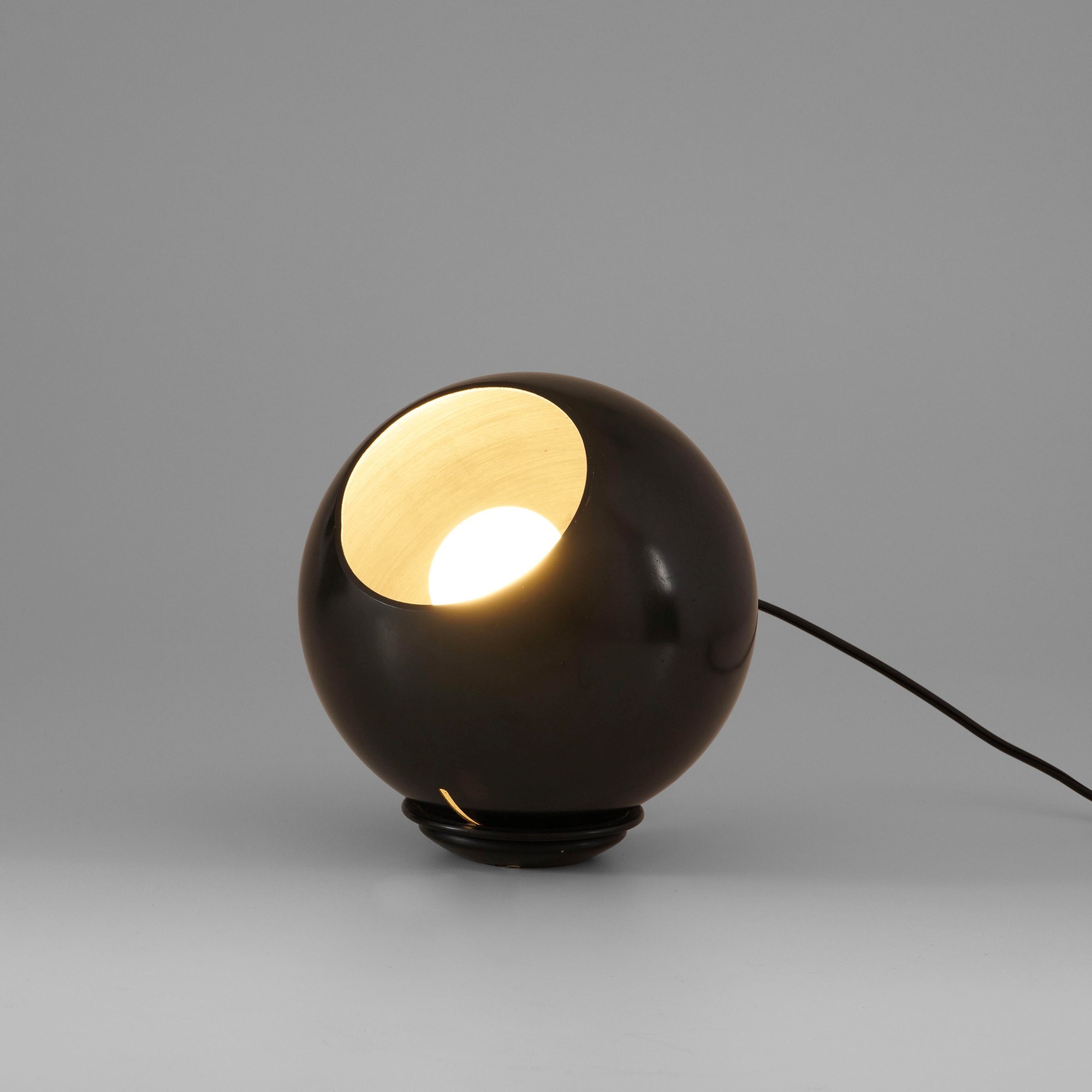 Gino Sarfatti - Lampada da tavolo mod. 586, alluminio orientabile