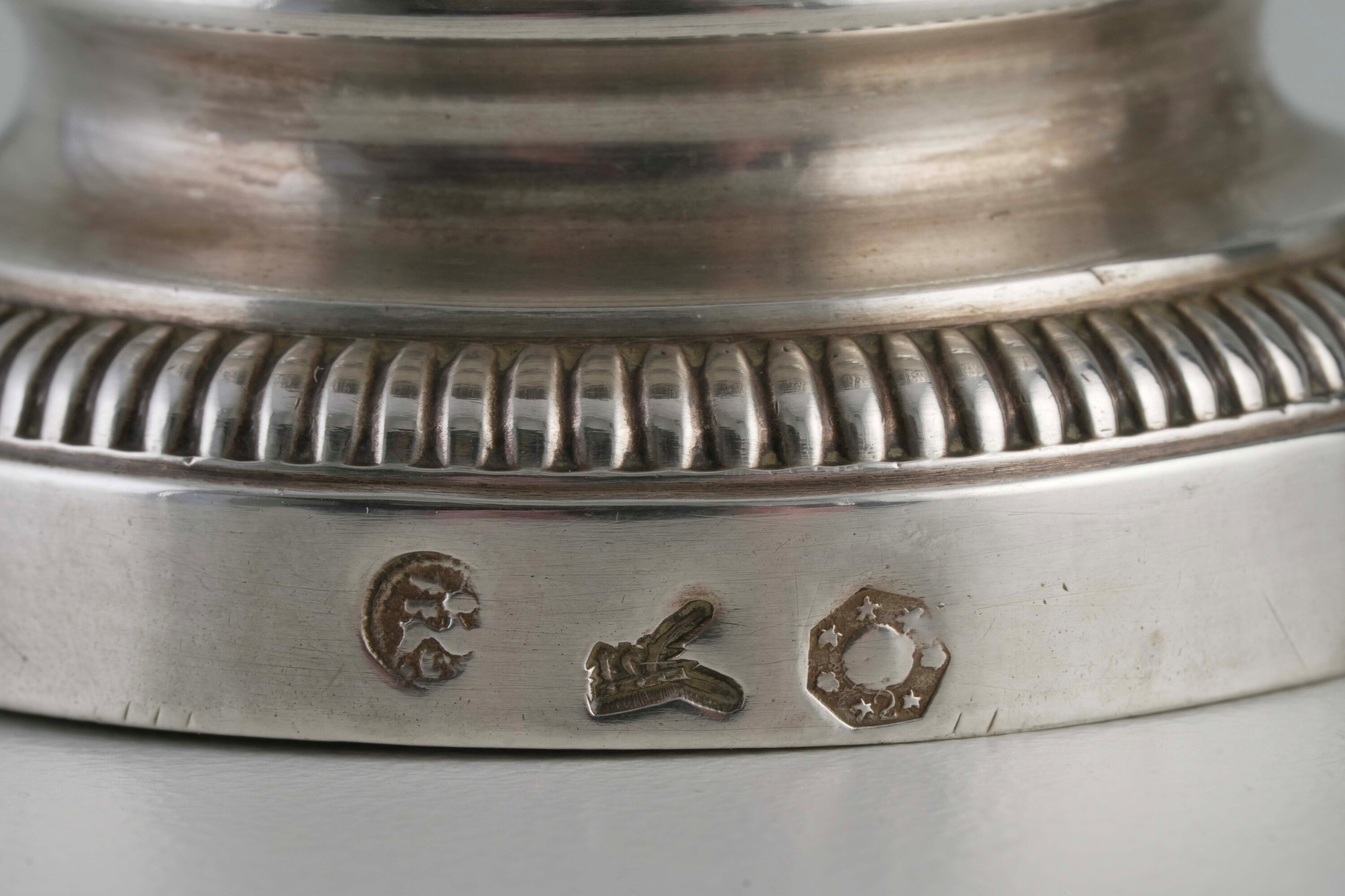 Argentiere Emanuele Caber, Mug Milano, XIX secolo, argento fuso e sagomato