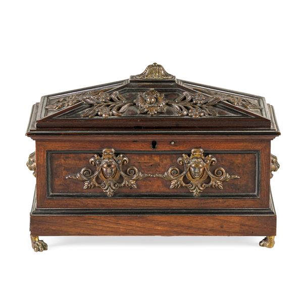 Cofanetto a urna. XIX-XX secolo