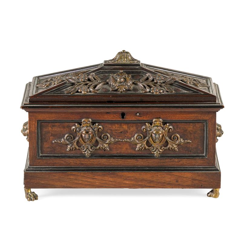 Cofanetto a urna. XIX-XX secolo  - Auction Italian Mansions - Cambi Casa d'Aste