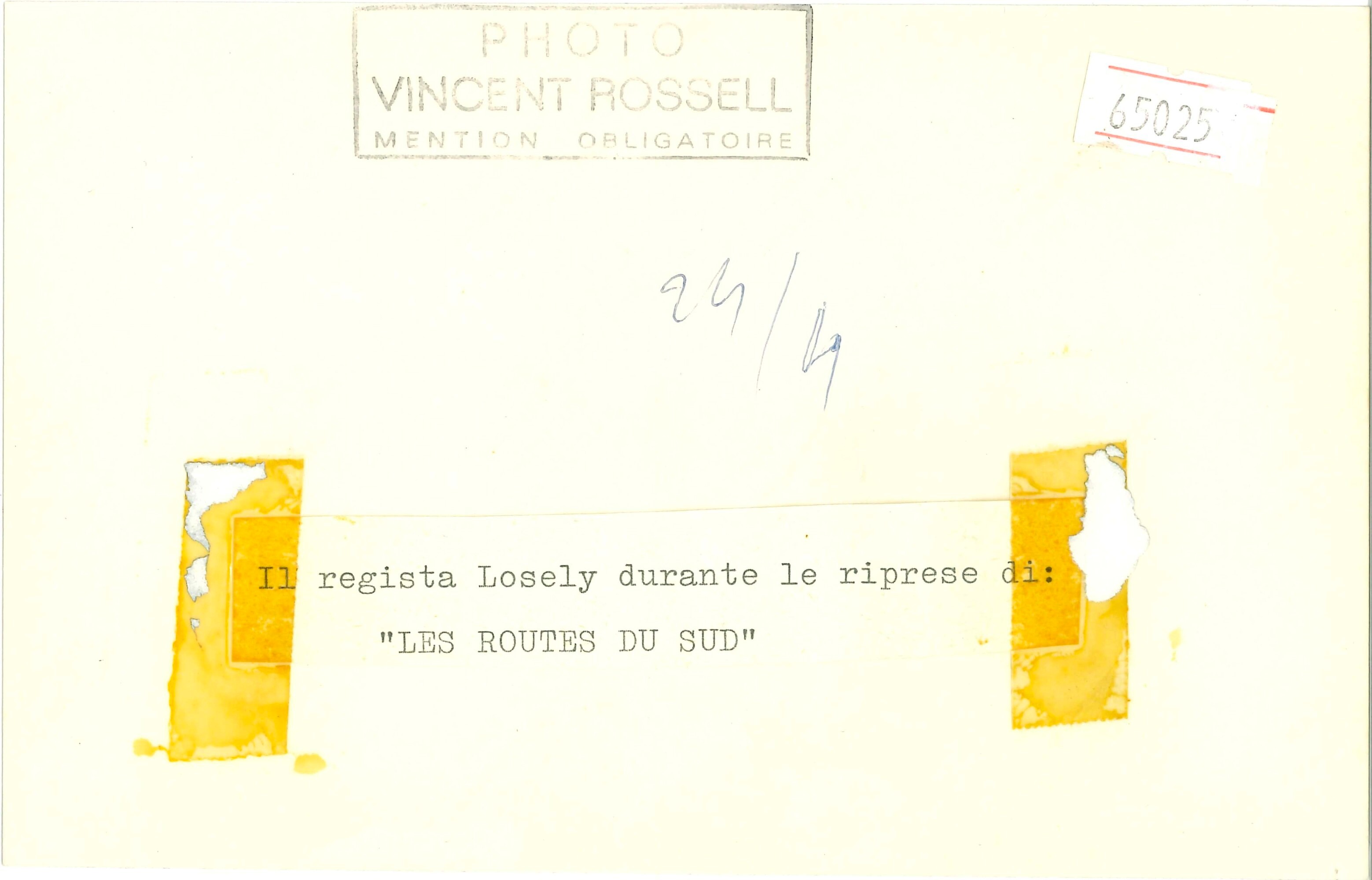 Lotto di quattro fotografie di cinema d’autore Jacques Dutronc e Ottavia Piccolo in "Mado"; Il re...