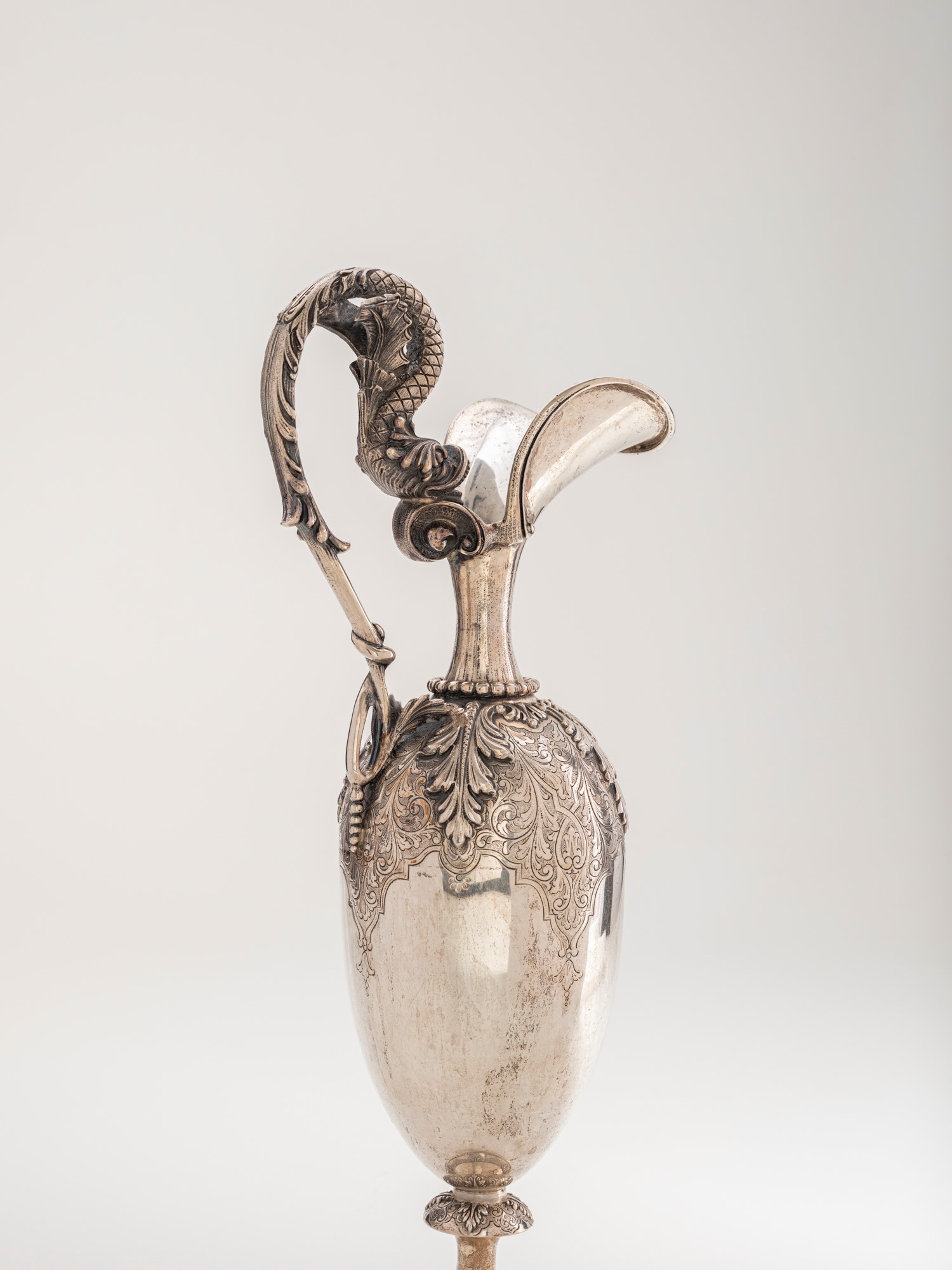 Versatoio, argenteria italiana del XX secolo, argento fuso e sagomato con bollo dell’argentiere c...