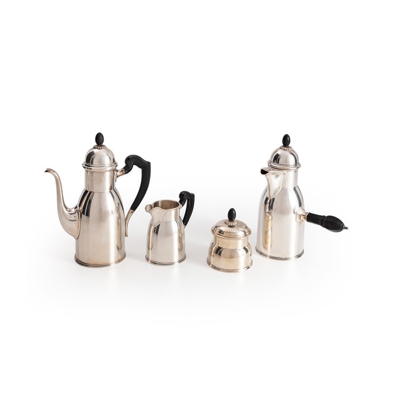 Servizio da tè e caffè. Argenteria italiana del XX secolo, argentiere Ricci & C., Alessandria  - Asta Argenti - Cambi Casa d'Aste