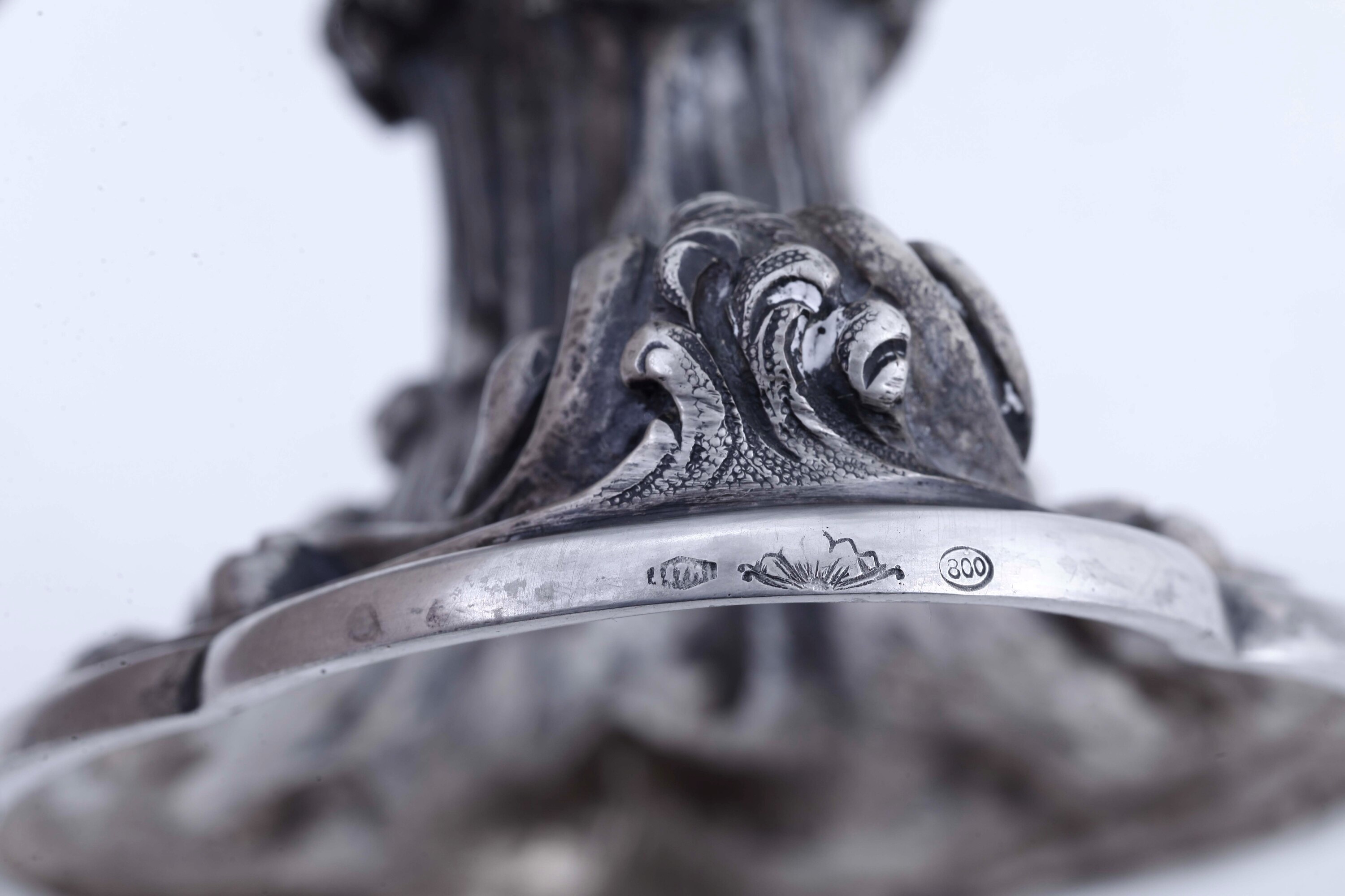 Desiderio Bulzi, Candelabro in argento fuso e sagomato (argenteria milanese) del XX secolo